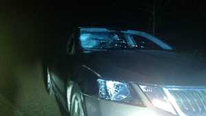 auto, rozbita szyba czołowa