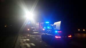 zniszczone auto dostawcze uczestniczące w zdarzeniu drogowym na drodze S7