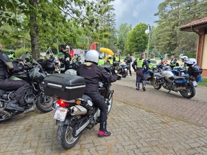 Nidziccy policjanci czuwali nad bezpieczeństwem uczestników &quot;III ZLOTU MOTOCYKLOWEGO SŁUŻB RATOWNICZYCH&quot;
