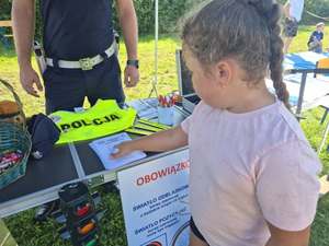 policjanci na festynie