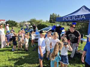 policjanci na festynie