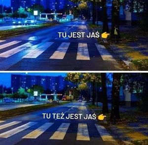 dwa zdjęcia przejścia dla pieszych. Na jednym dziecko bez odblasków a na drugim z odblaskami