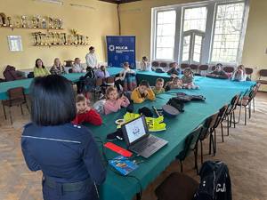 Wizyta dzieci w KPP w Nidzicy