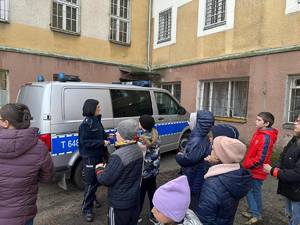 Wizyta dzieci w KPP w Nidzicy