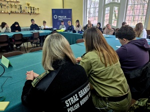 Lekcja w komendzie z klasą mundurową