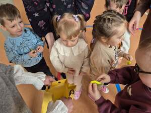 Uczniowie z gminy Janowiec Kościelny świecą przykładem na drodze!