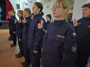 Musztra pozwala poczuć czym w praktyce jest dyscyplina i współdziałanie w zespole - kolejne zajęcia z OPM za nami